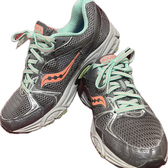 Saucony Shoes - Saucony Women's Grey Running Shoes size 10 WIDE EUC